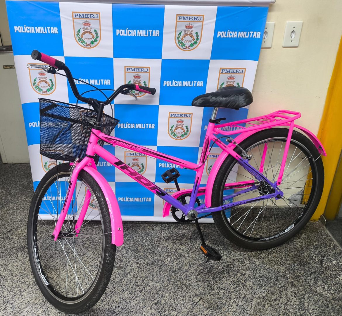 14.cf.res.polÍcia.homem é preso suspeito de furtar.divulgaÇÃopm