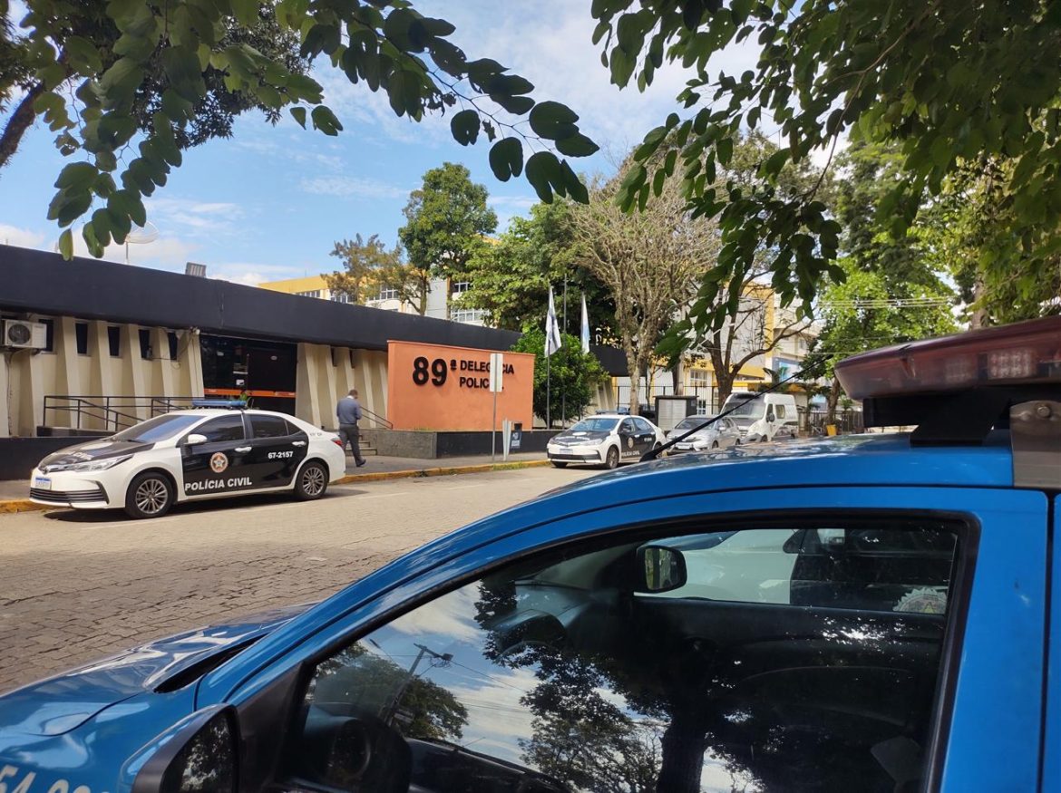 19.sf.res.polÍcia.homem baleado no bairro vila.cyntiafreitas