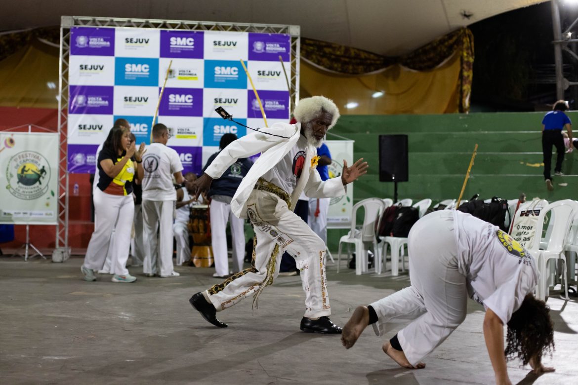 1º festival de capoeira encerra mês da juventude 2025 em volta redonda cris oliveira pmvr