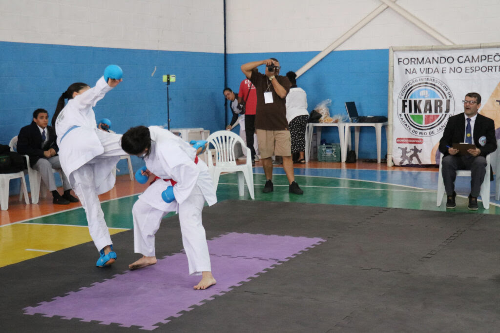 22.cf.res.esportes.quatis recebe 1ª copa unificada .1.ginÁsio.divulgaÇÃopmq (2) 22.cf.res.esportes.quatis recebe 1ª copa unificada .1.ginÁsio.divulgaÇÃopmq (2)