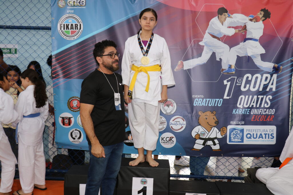 22.cf.res.esportes.quatis recebe 1ª copa unificada .1.ginÁsio.divulgaÇÃopmq (3) 22.cf.res.esportes.quatis recebe 1ª copa unificada .1.ginÁsio.divulgaÇÃopmq (3)