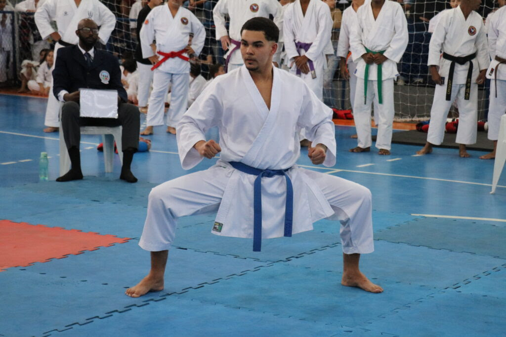 22.cf.res.esportes.quatis recebe 1ª copa unificada .1.ginÁsio.divulgaÇÃopmq (4) 22.cf.res.esportes.quatis recebe 1ª copa unificada .1.ginÁsio.divulgaÇÃopmq (4)