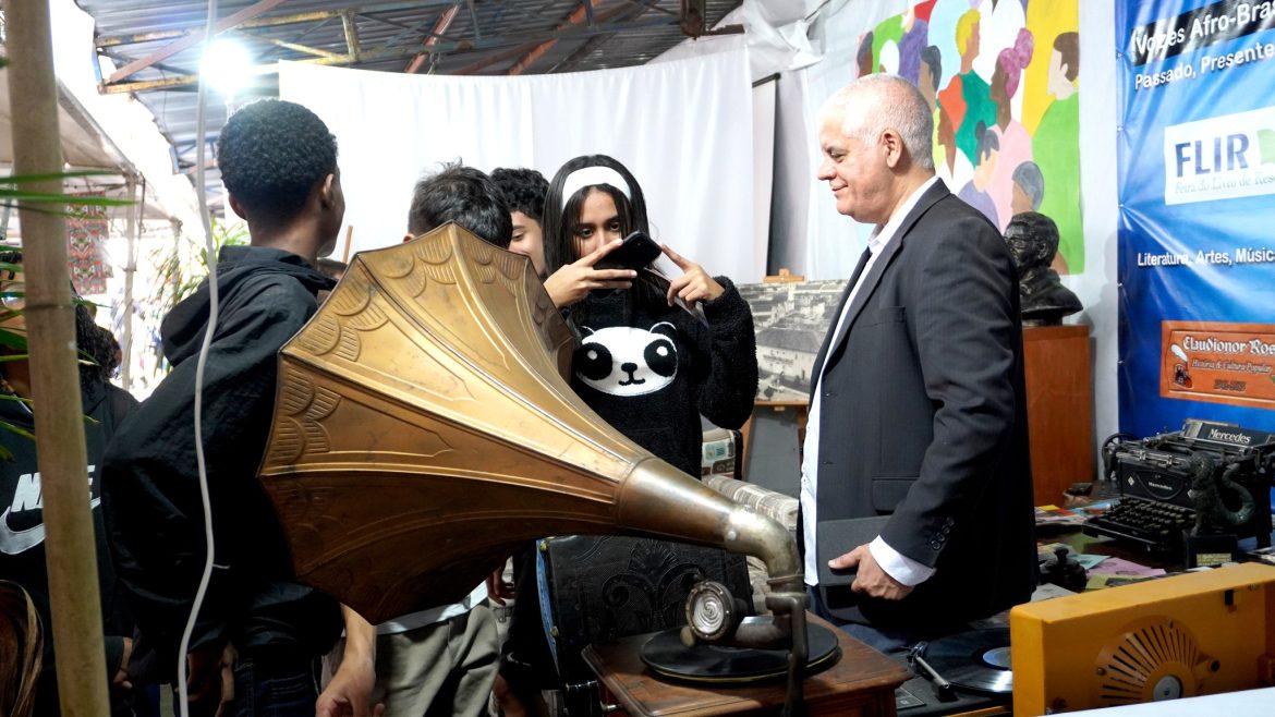 25.cf.res.cidades.cineclube exibe filme.1.gramofone.divulgaÇÃo