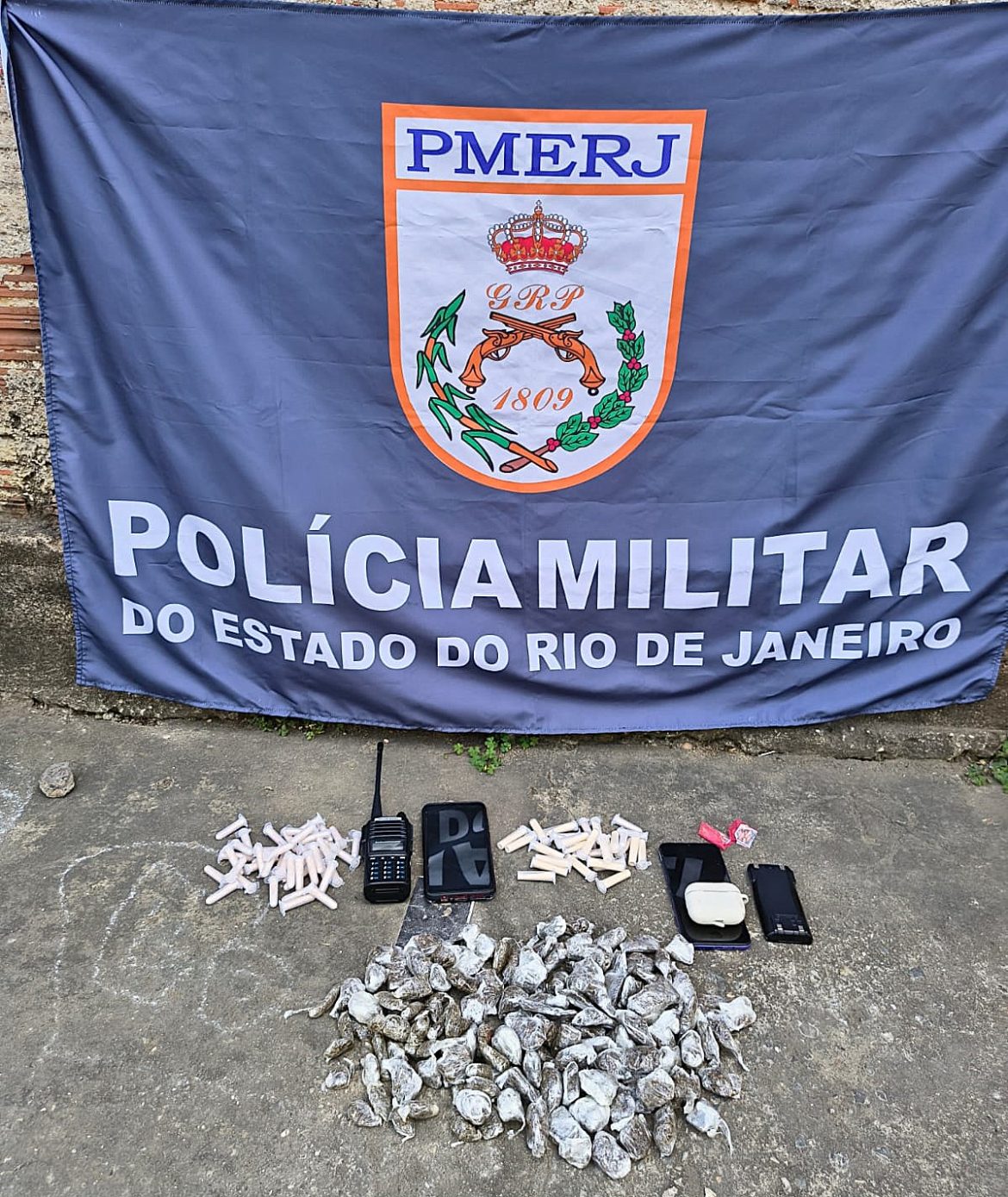 25.cf.res.polÍcia.pm prende homem.divulgaÇÃopm