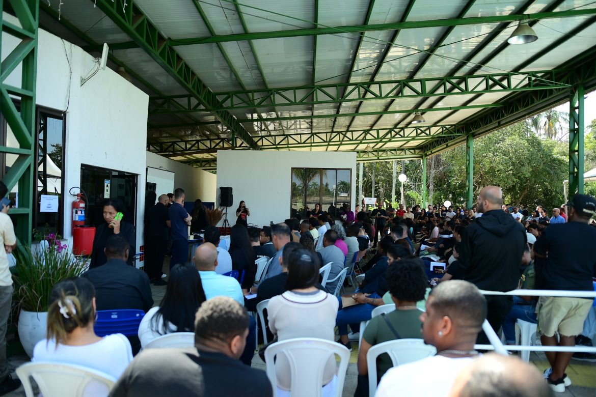 28.cf.res.economia.‘dia da oportunidade nissan’.1.evento.fabianosabinopmpr