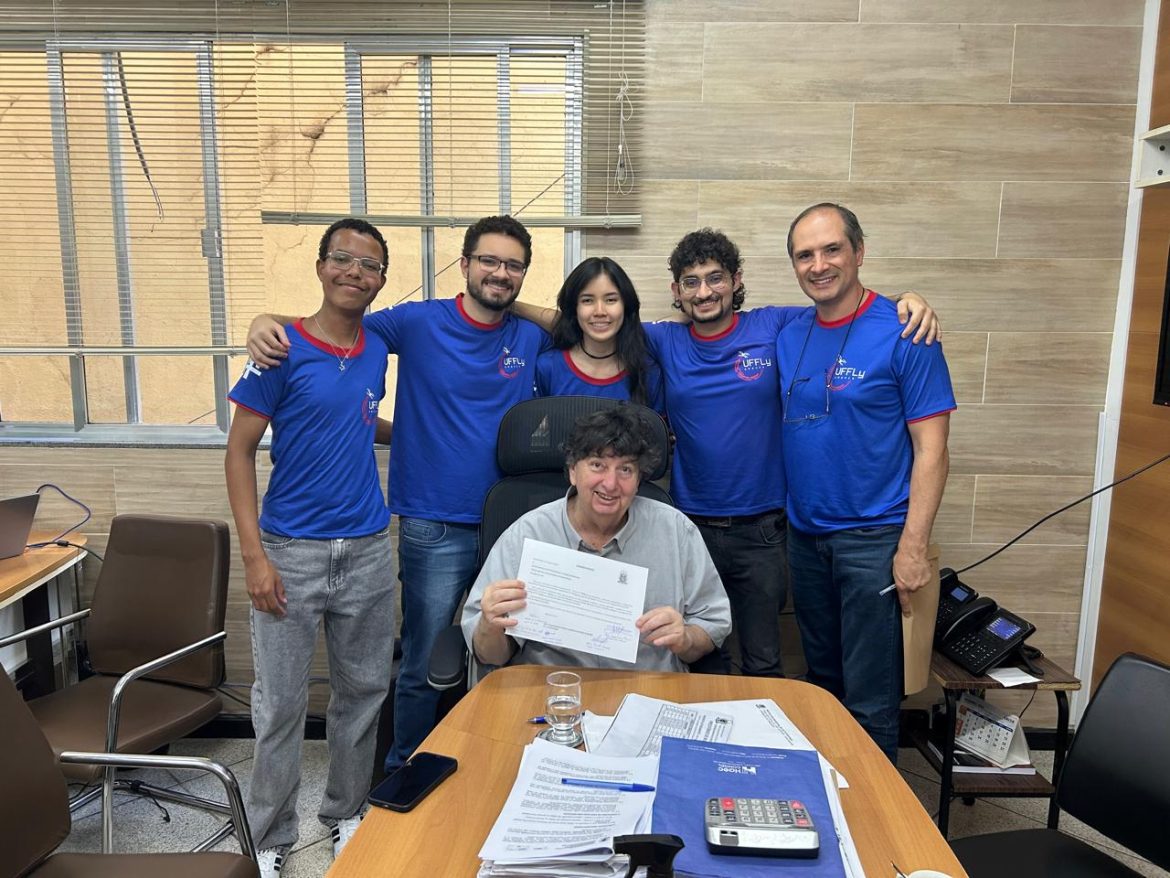 29.cf.res.cidades.equipe da uff agradece apoio do prefeito neto.1.estudantes.divulgaÇÃopmvr