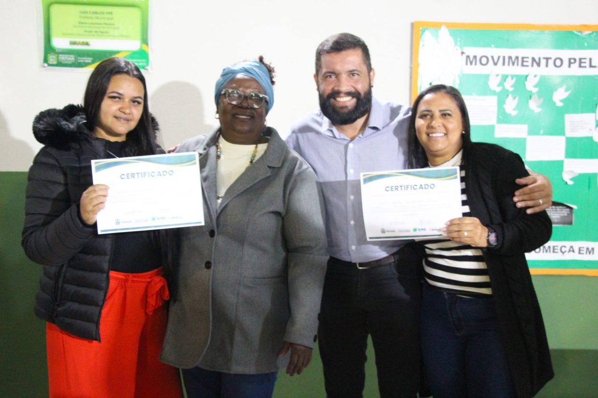 29.cf.res.economia.projeto capacita.2.alunos.divulgaÇÃopmi (2)