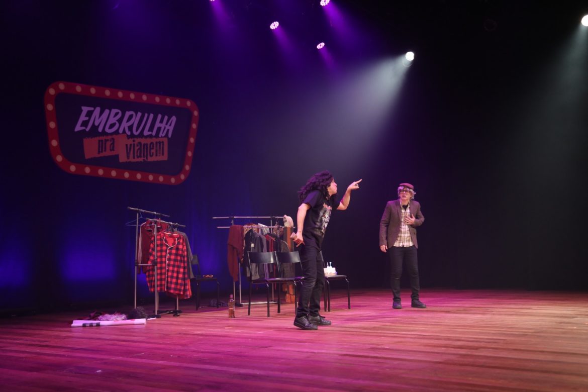 31 cidades neste sábado tem show de humor ‘embrulha pra viagem’ no gacemss 1 divulgaÇÃo 1