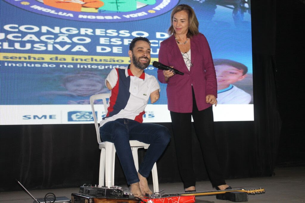 34.cf.res.cidades.quatis realiza 1º congresso de educação.3.destaque.redessociais