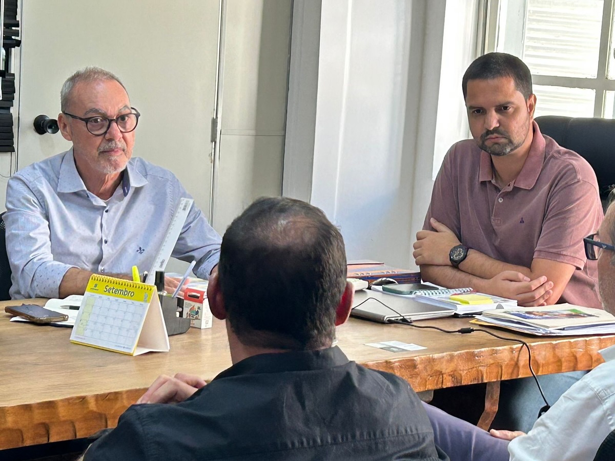 34.cf.res.economia.kaio márcio anuncia maior galpão.2.representantes.redessociais