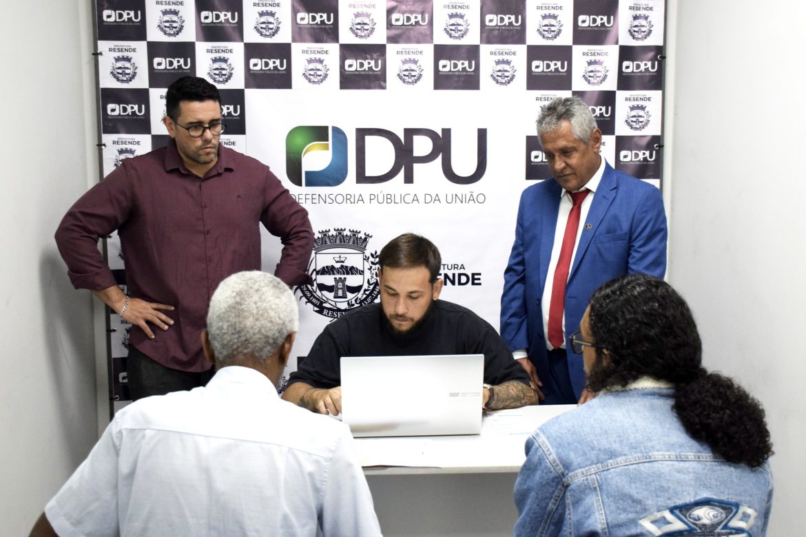 45.cf.res.cidades.resende passa a contar com posto.2.atendimento.divulgaÇÃopmr (2) 45.cf.res.cidades.resende passa a contar com posto.2.atendimento.divulgaÇÃopmr (2)