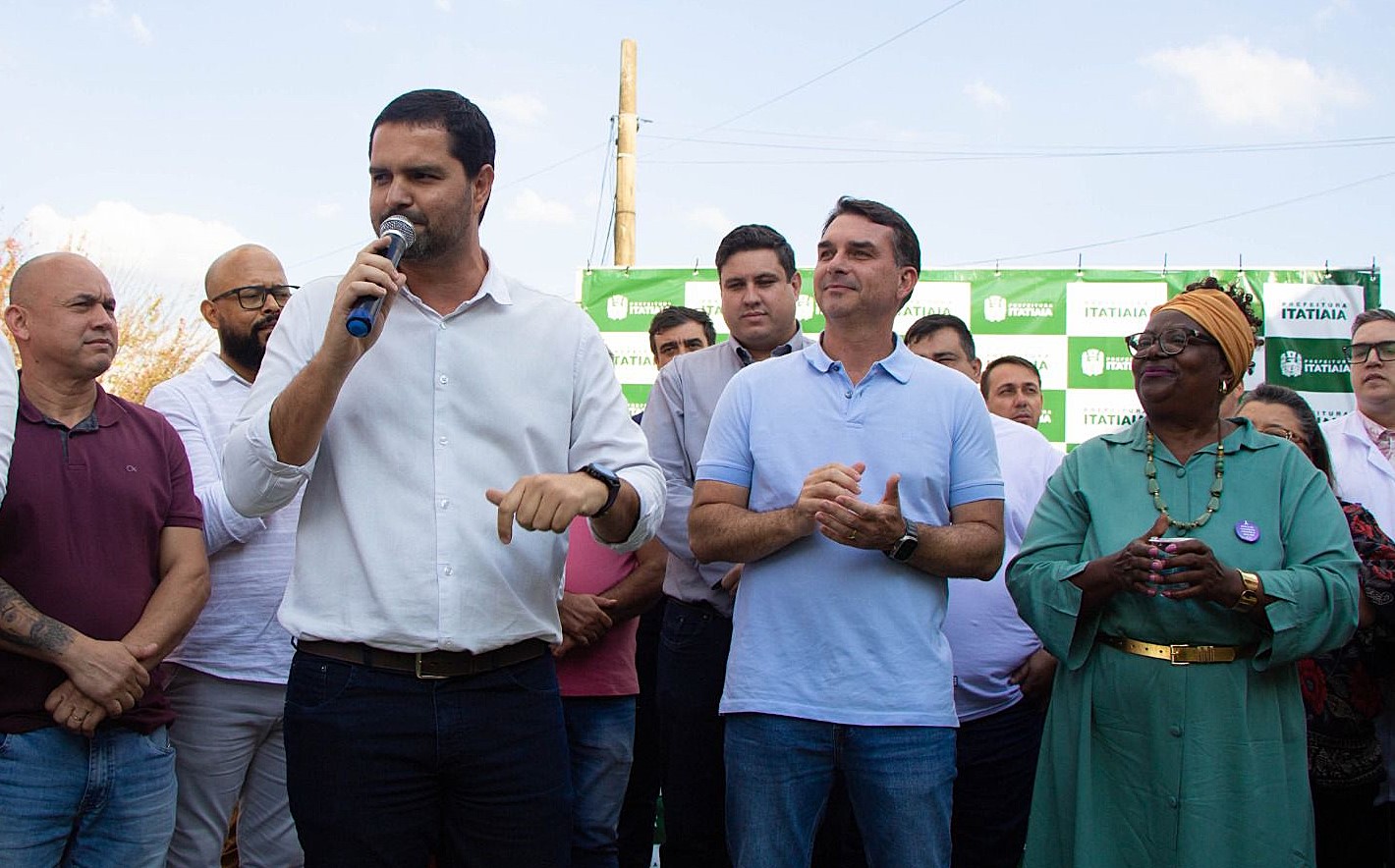 52.cf.res.polÍtica.senador flávio bolsonaro visita.1.itatiaia.divulgaÇÃopmi (6)