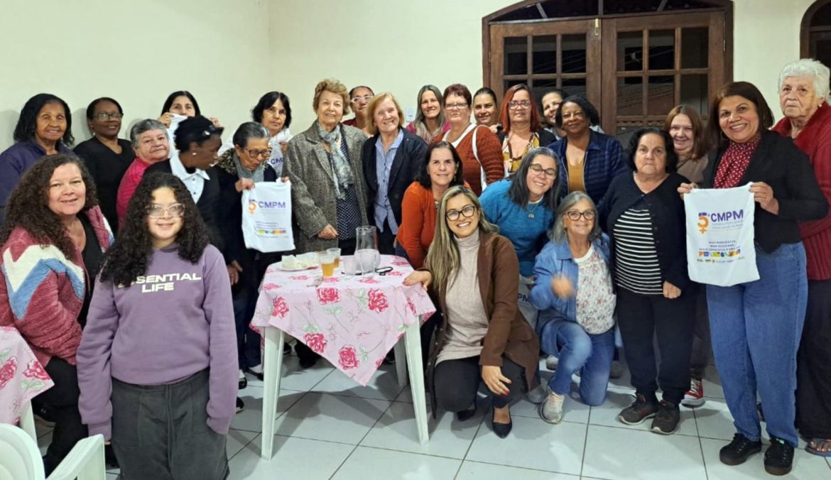 atividades em defesa das mulheres são realizadas em volta redonda como parte da campanha ‘agosto lilás’ divulgação pmvr11