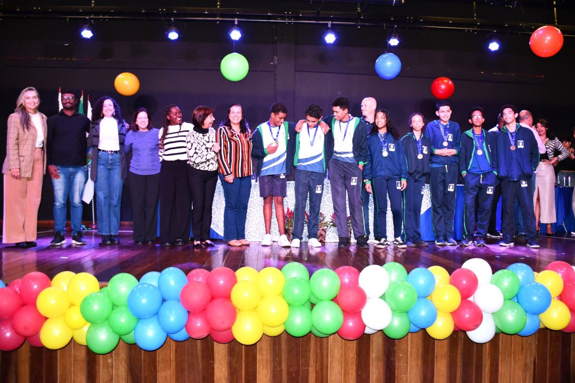 coluna notas e notas.1.medalhas.redessociais.res25815 (2)