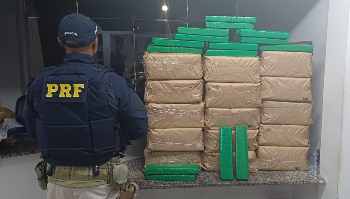 mais de 180 quilos de maconha apreendidos pela prf em resende divulgação 1