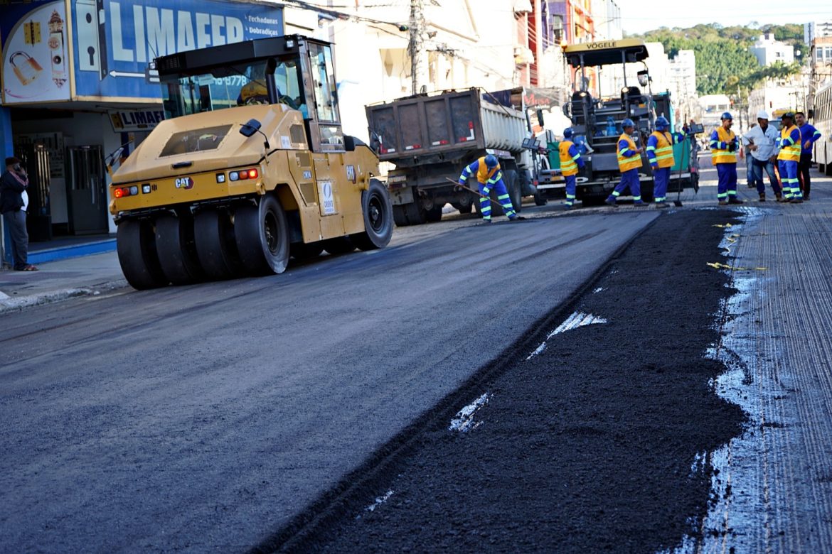 mais uma via do bairro aterrado, em volta redonda, inicia obra de recapeamento asfáltico geraldo gonçalves pmvr1