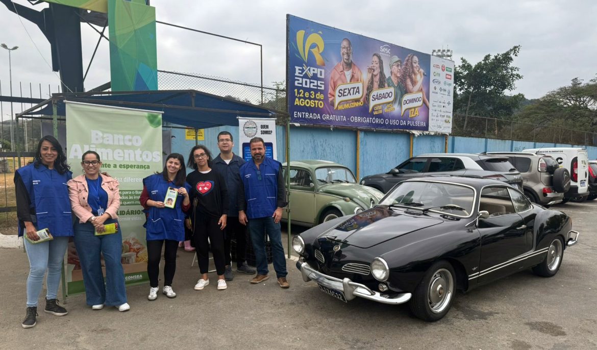 quase duas toneladas de alimentos arrecadados no encontro de veículos antigos da cidade do aço divulgação pmvr1 quase duas toneladas de alimentos arrecadados no encontro de veículos antigos da cidade do aço divulgação pmvr1