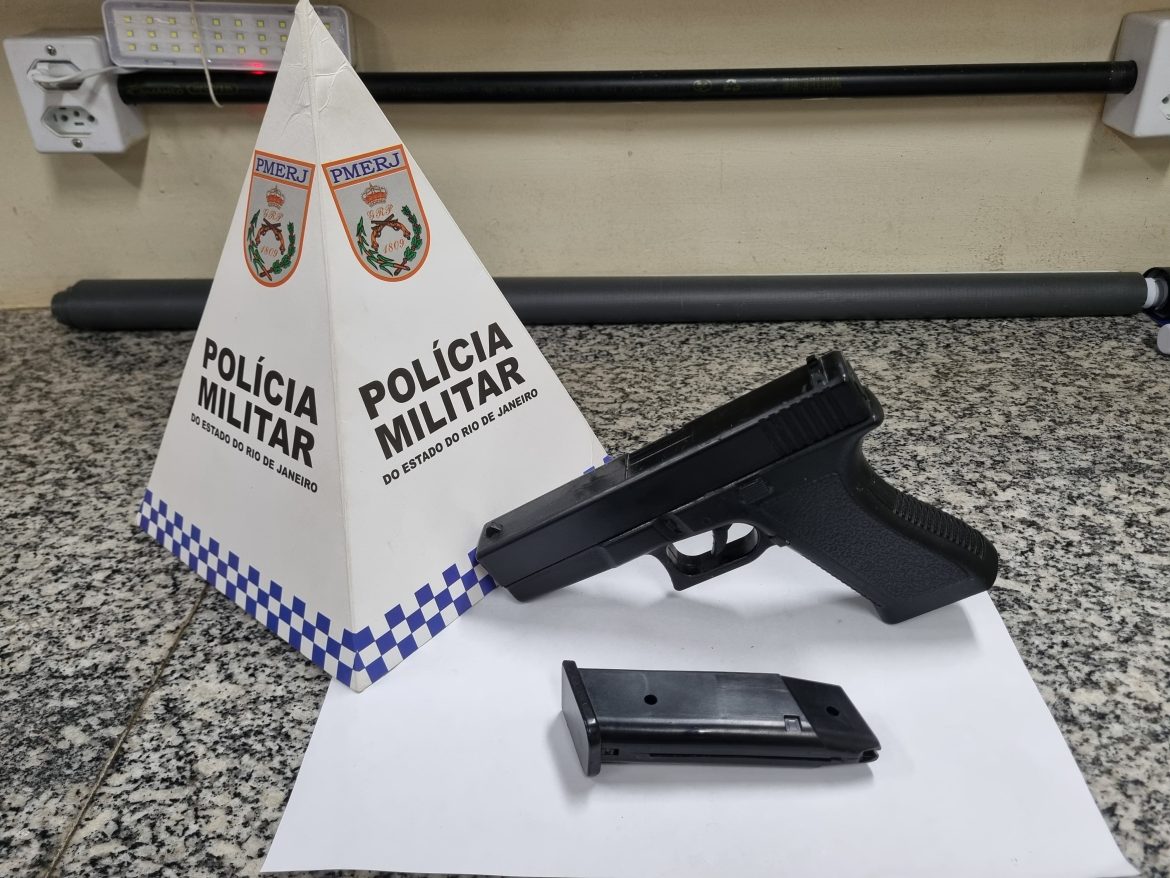 simulacro de pistola divulgação