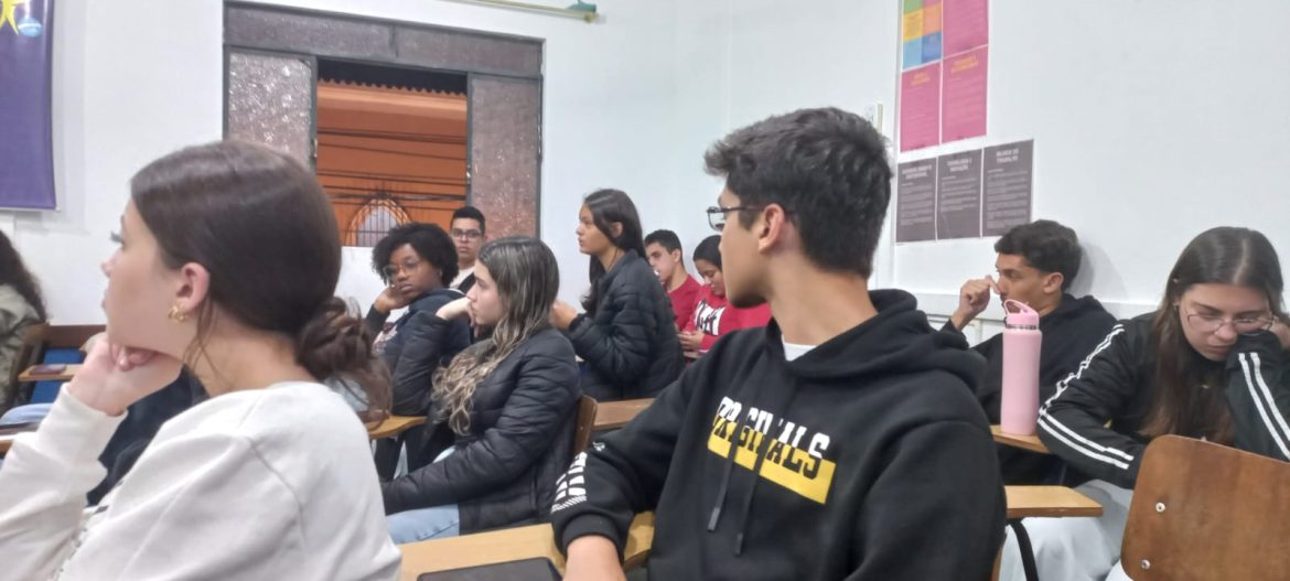 temas socioambientais viram questões na sequência da semana pedagógica do pré vestibular cidadão divulgação1