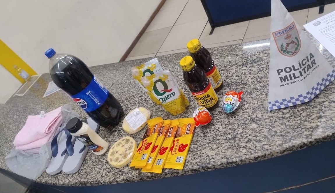 12.cf.res.polÍcia.homem é detido após furtar supermercado.divulgaÇÃopm