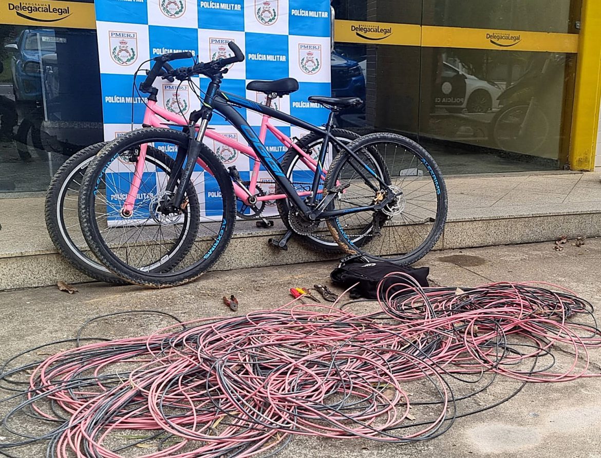 18.cf.res.polÍcia.adolescente é apreendido suspeito de furtar.divulgaÇÃopm