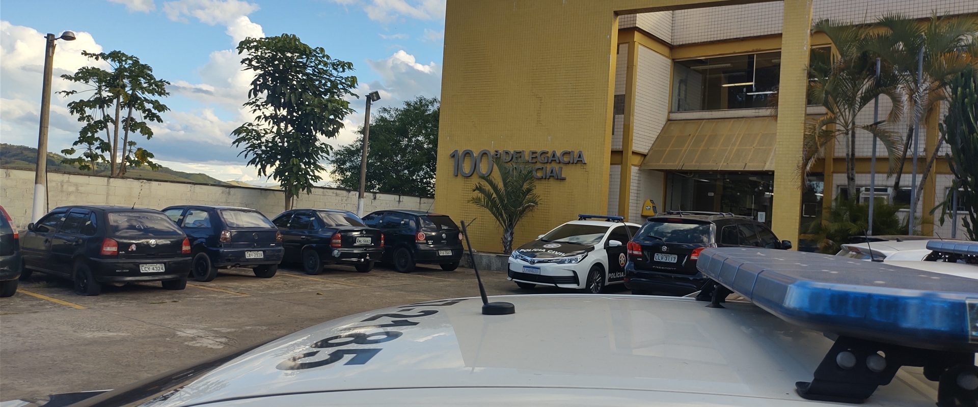 18.sf.res.polÍcia.corpo de homem com mãos.cyntiafreitas