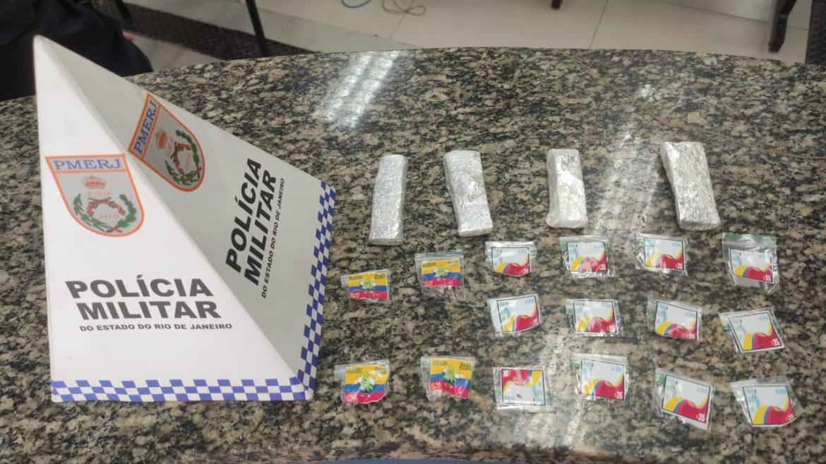 19.cf.res.polÍcia.pm apreende drogas em operações.1.jardimitatiaia.divulgaÇÃopm