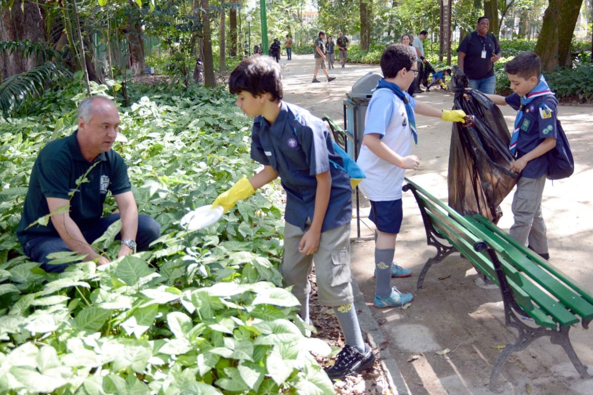27.cf.res.cidades.barra mansa realiza mutirão.1.crianÇas.pauloimaspmbr (4)