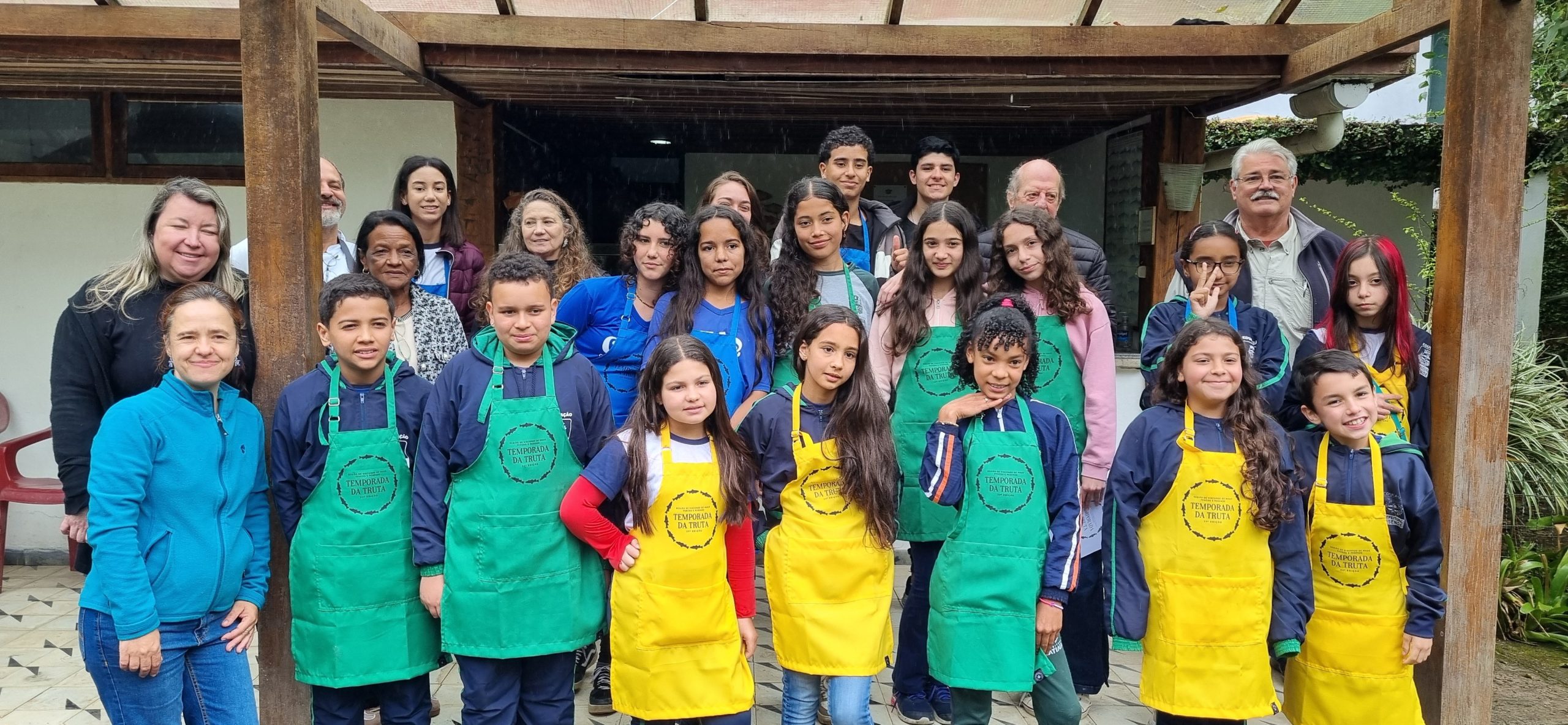 29.cf.res.cidades.alunos vivenciam cozinha.2.chef.divulgaÇÃo