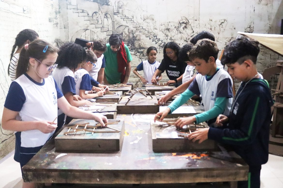 37.cf.res.cidades.exposição steam xp.2.estudantes.redessociais (2)