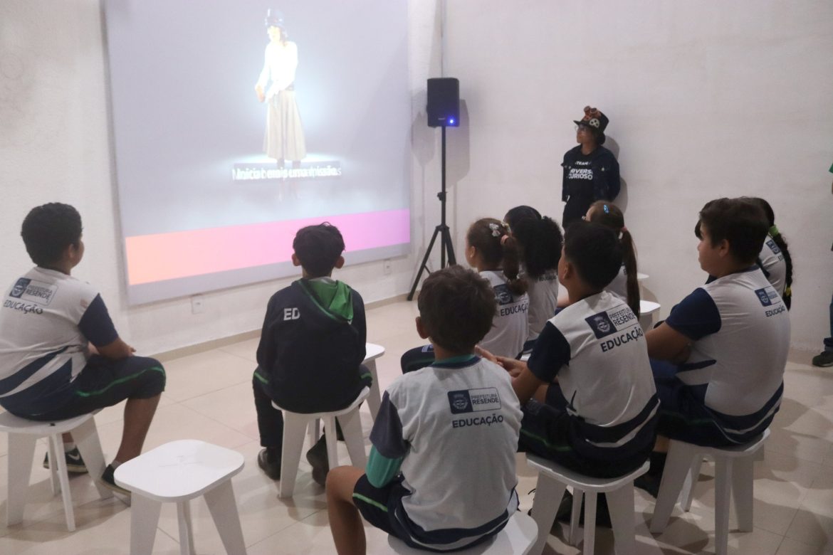 37.cf.res.cidades.exposição steam xp.2.estudantes.redessociais (5)