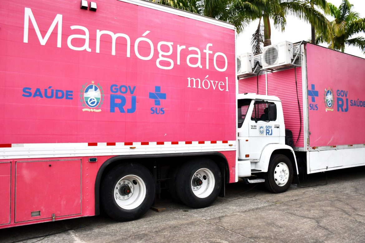 47.cf.res.cidades.carreta rosa realiza mutirão.1.carreta.divulgaÇÃopmr (2)