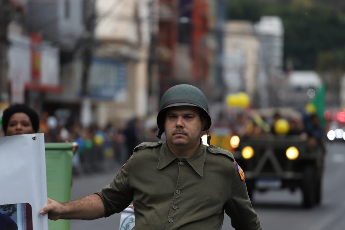 5b166429 b90c 4592 950e 2b7ef06e3a5d