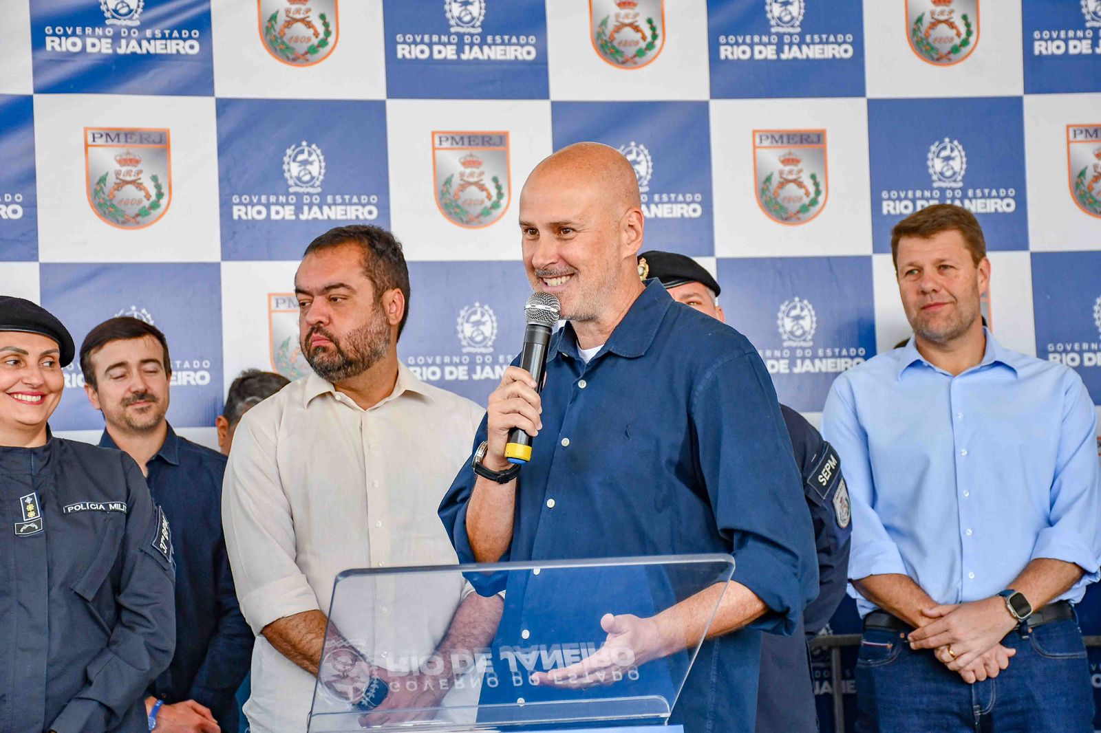 67.cf.res.polÍtica.governador entrega viaturas.2.tande.divulgaÇÃopmr