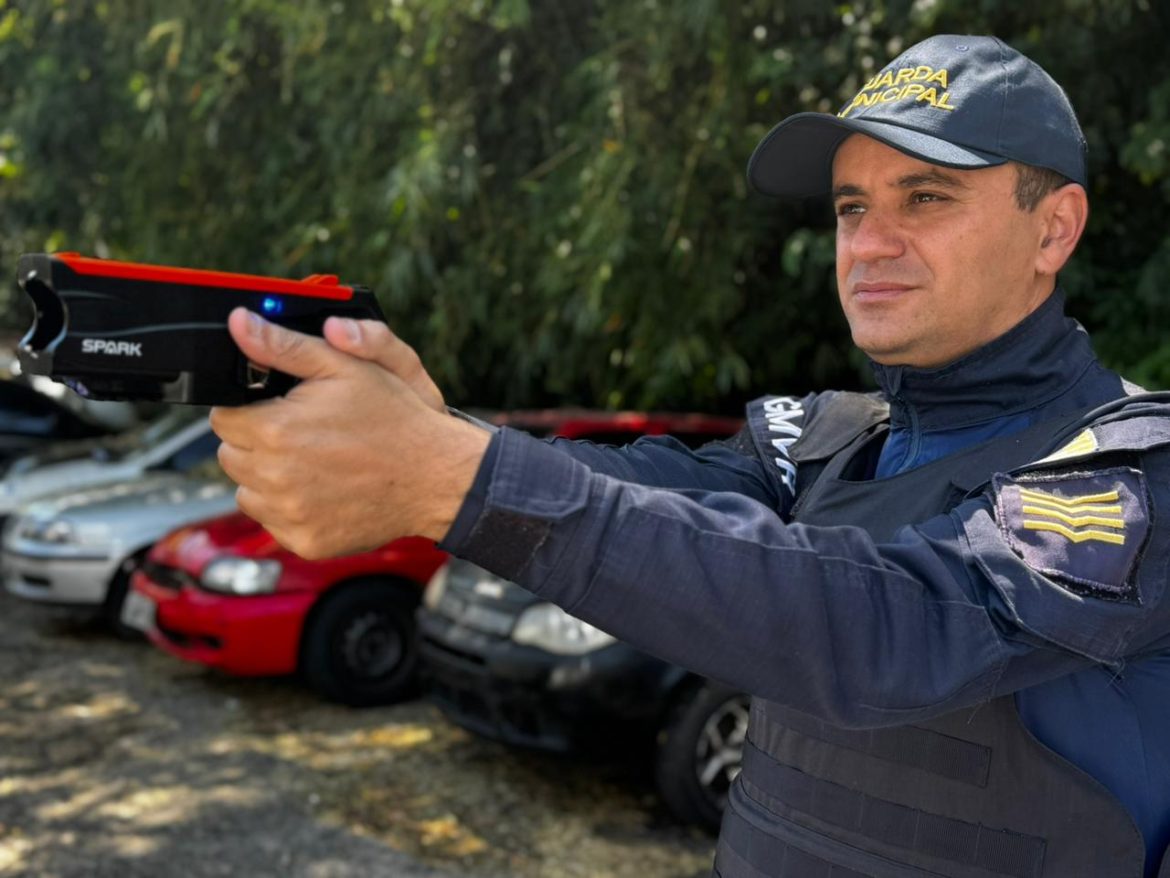 agentes da guarda municipal de volta redonda recebem capacitação em armamentos não letais divulgação semop12