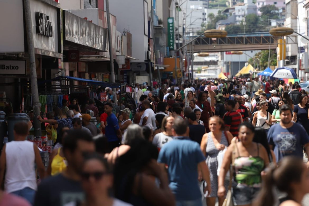 avenida amaral peixoto receberá a edição de outubro do projeto ‘rua de compras’ no próximo domingo, dia 5 cris oliveira pmvr11