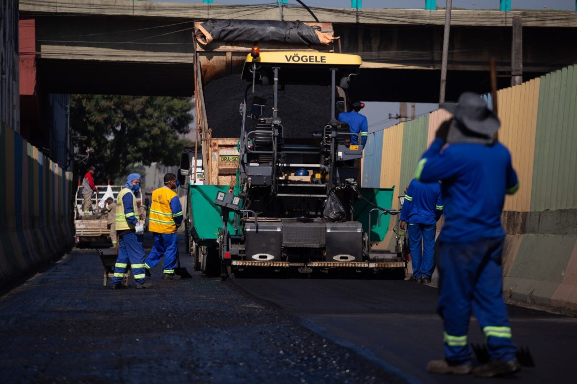 avenida do bairro ponte alta, em volta redonda, passa por recapeamento asfáltico cris oliveira pmvr1