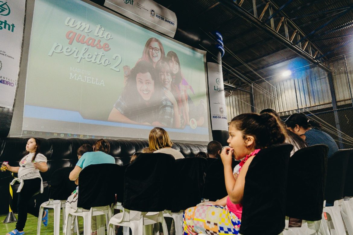 fim de semana com sessões gratuitas do cinema itinerante em amparo yuri melo