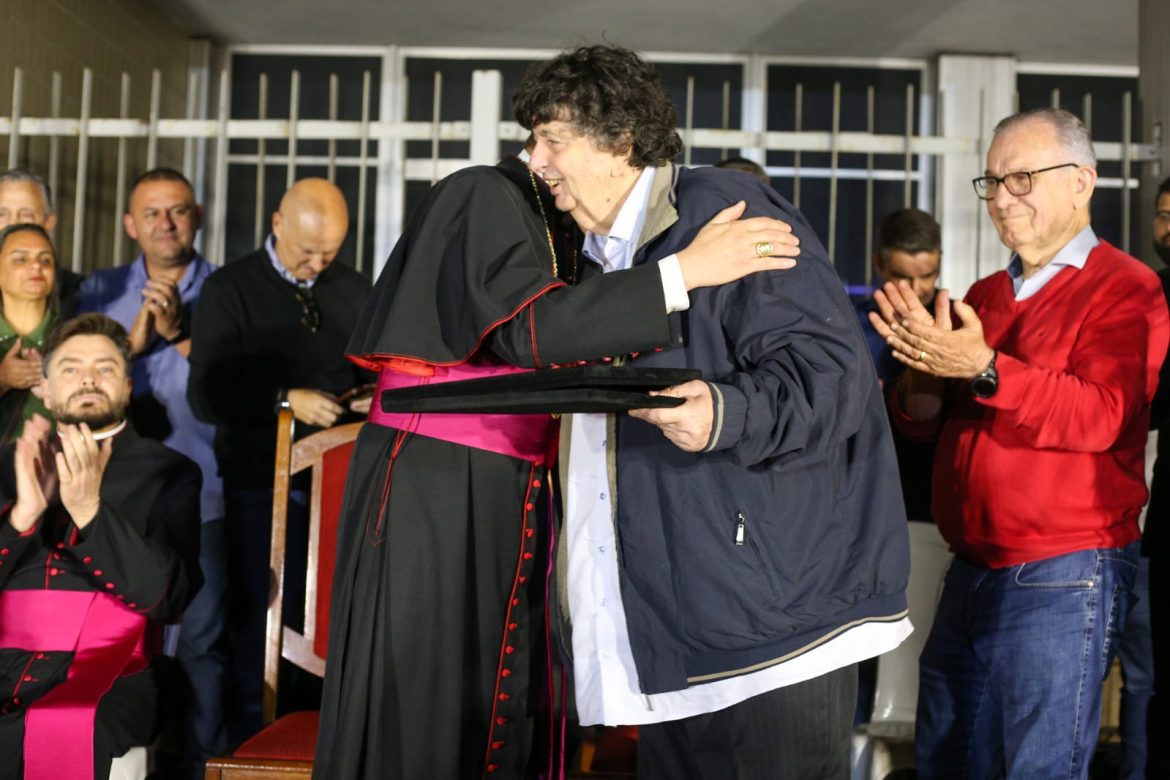 inaugurado em volta redonda monumento de nossa senhora da conceição adriana cópio pmvr124