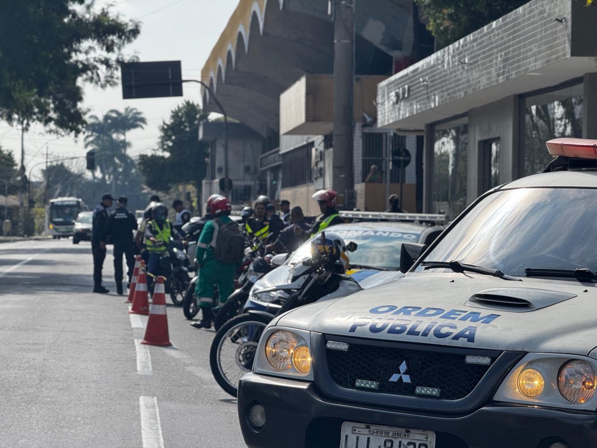 iniciada pela ordem pública em volta redonda a campanha ‘no corre com segurança’ divulgaççao pmvr12