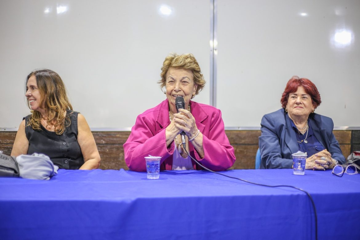 iniciadas aulas para mais uma turma de 170 alunas do projeto mulheres mãos à obra e vr adriana cópio pmvr1 iniciadas aulas para mais uma turma de 170 alunas do projeto mulheres mãos à obra e vr adriana cópio pmvr1