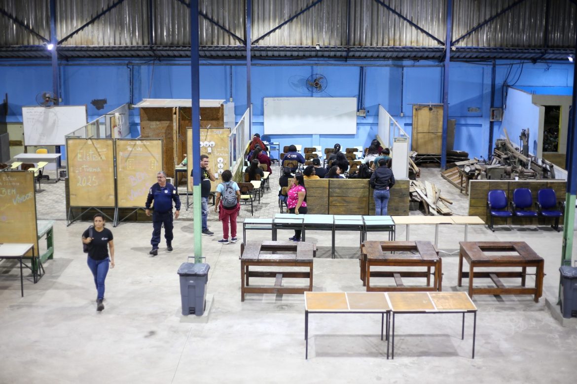 iniciadas aulas para mais uma turma de 170 alunas do projeto mulheres mãos à obra e vr adriana cópio pmvr1111 iniciadas aulas para mais uma turma de 170 alunas do projeto mulheres mãos à obra e vr adriana cópio pmvr1111