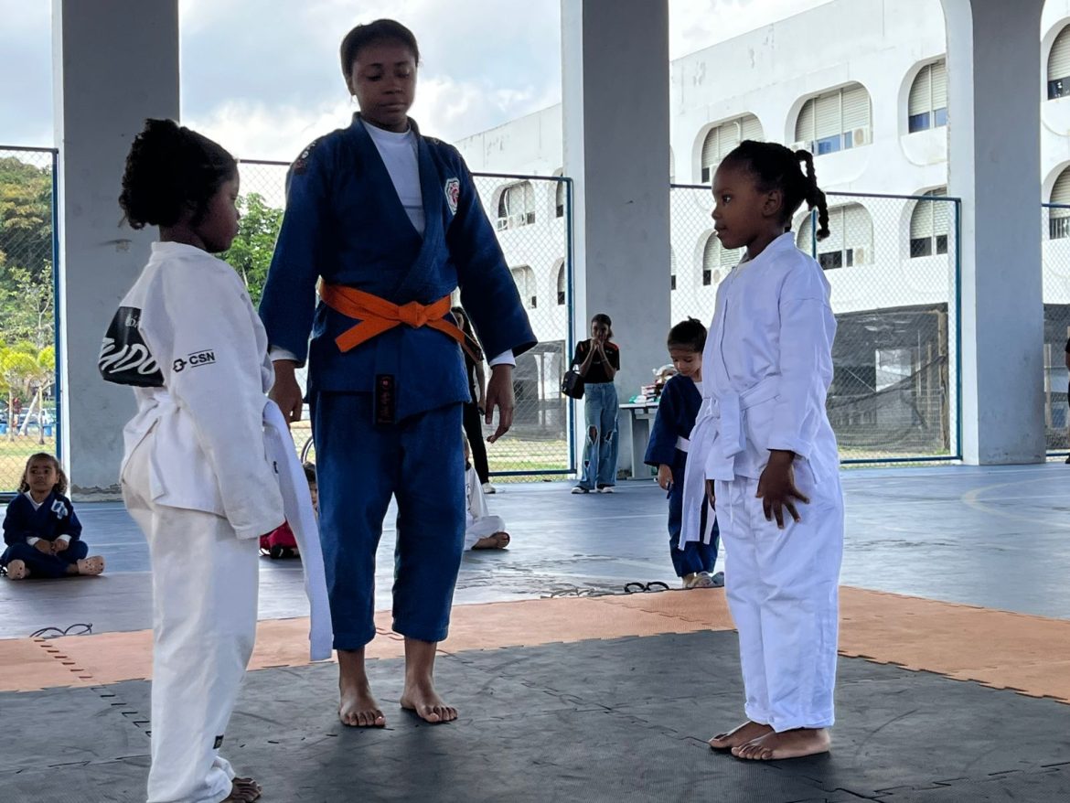 instituto dagaz realiza 1º festival de judô com a participação de mais de 100 atletas12 instituto dagaz realiza 1º festival de judô com a participação de mais de 100 atletas12