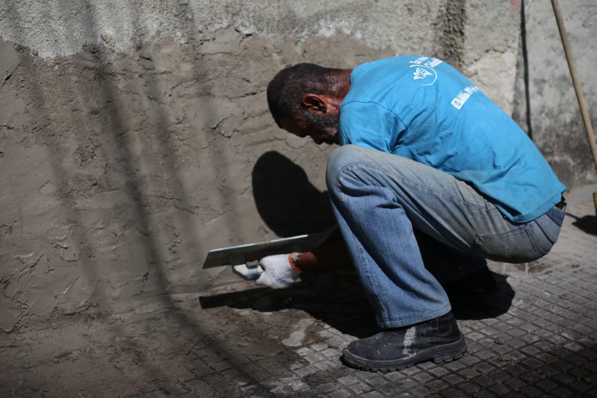 muro do colégio getúlio vargas, no bairro laranjal, é recuperado por alunos do projeto cidadão vr adriana cópio pmvr1
