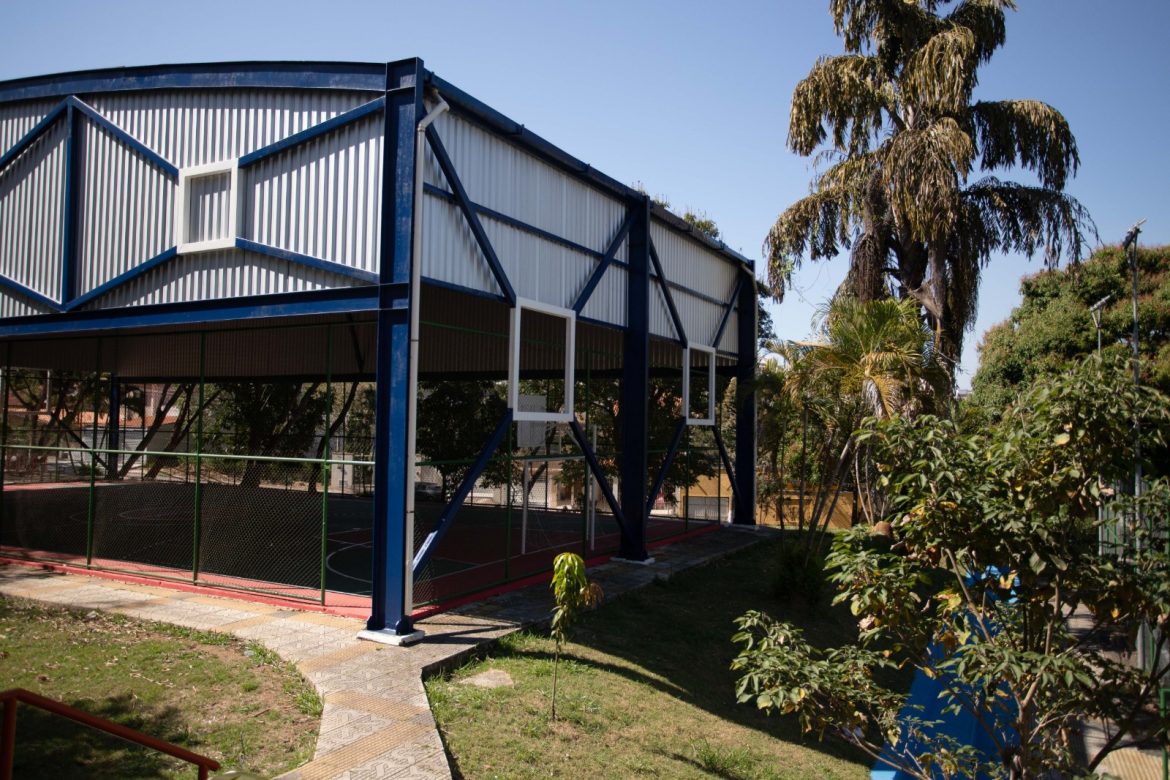 obra de revitalização de praça e área de lazer no jardim belvedere, em volta redonda, está na reta final cris oliveira pmvr