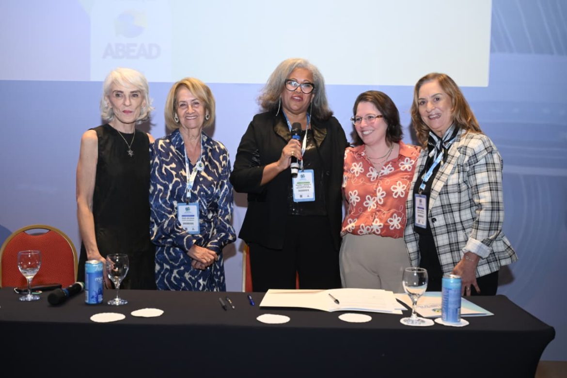 prevenção ao uso de álcool e outras drogas em escolas e comunidades divulgação semapred1 prevenção ao uso de álcool e outras drogas em escolas e comunidades divulgação semapred1