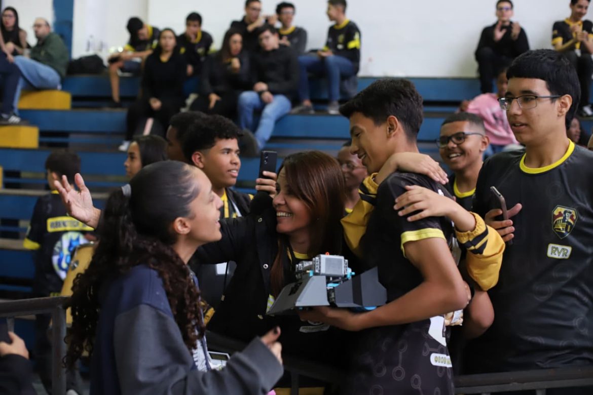 torneio juvenil de robótica cris oliveira pmvr123 torneio juvenil de robótica cris oliveira pmvr123