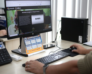 um fato na foto adriana copio pmvr