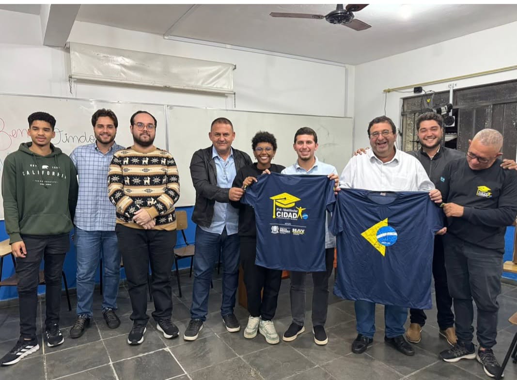 vice prefeito de piraí e o deputado estadual munir neto visitam o pré vestibular cidadão do mep em volta redonda divulgação11 vice prefeito de piraí e o deputado estadual munir neto visitam o pré vestibular cidadão do mep em volta redonda divulgação11