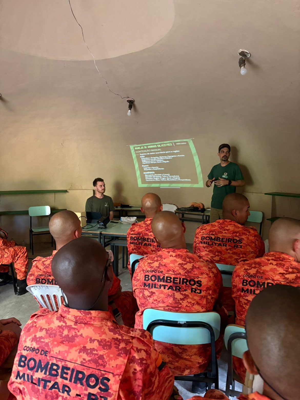 zoológico de volta redonda capacita corpo de bombeiros para manejo e captura de animais silvestres divulgação pmvr11